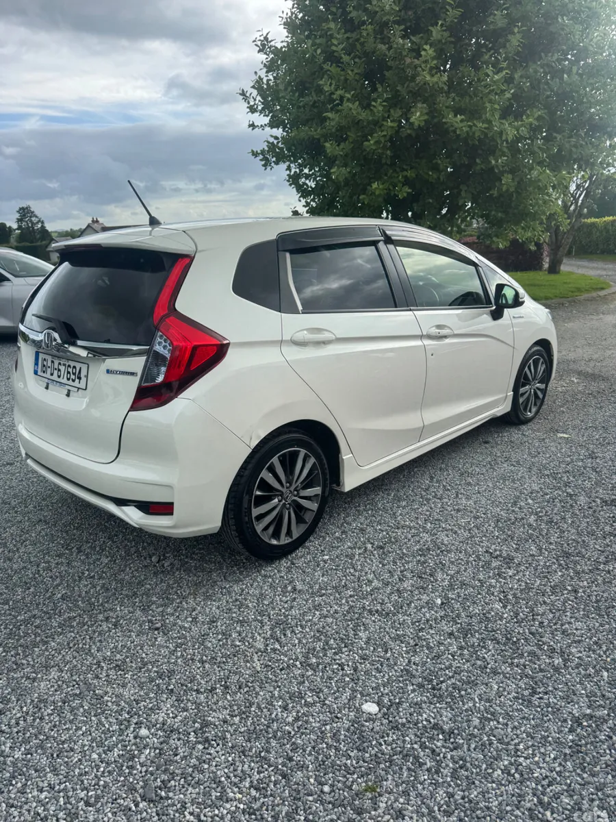 Honda Fit Hatchback, Petrol Hybrid, 2016, White