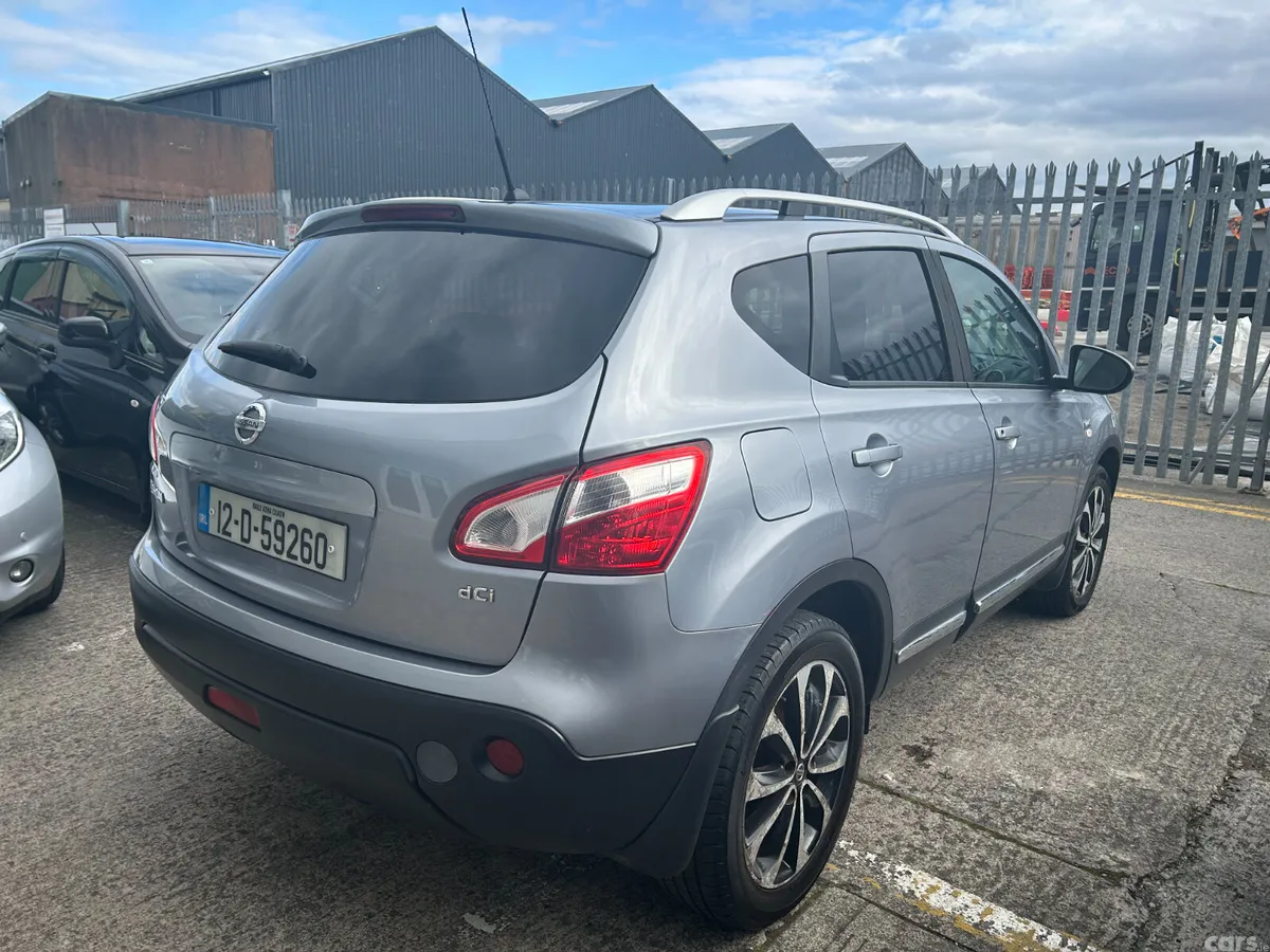 Nissan Qashqai Hatchback, Diesel, 2012, Grey