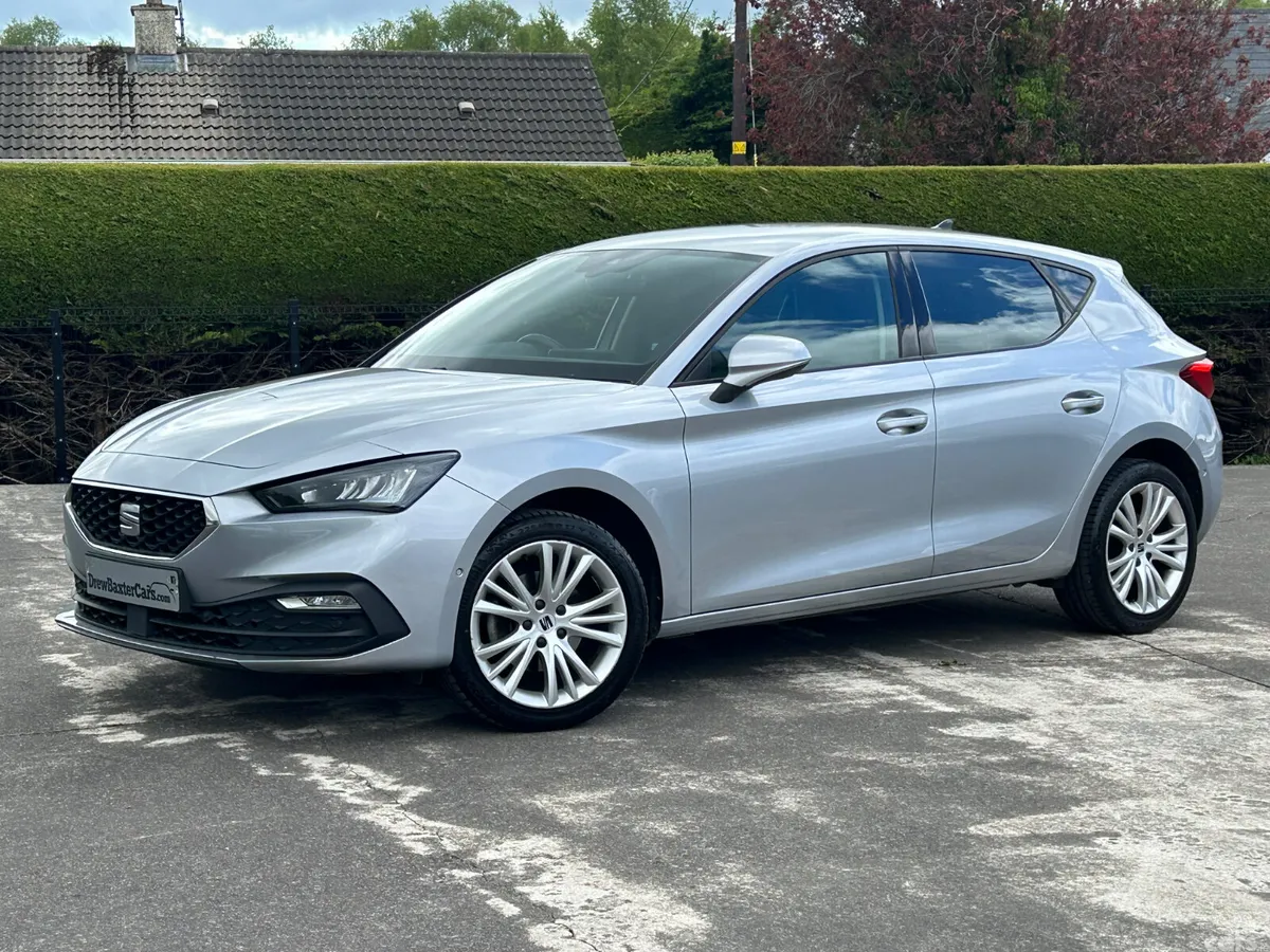 SEAT Leon Hatchback, Petrol, 2024, Silver