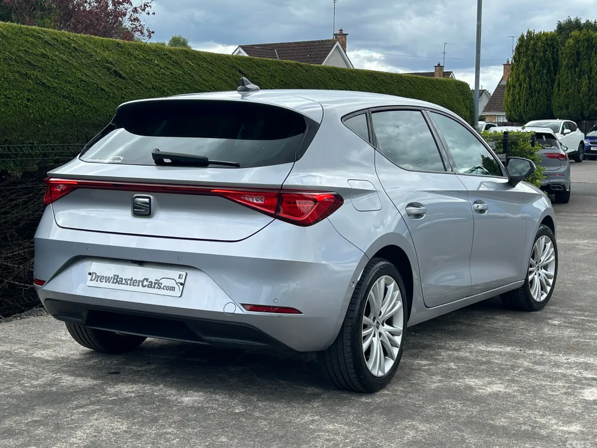 SEAT Leon Hatchback, Petrol, 2024, Silver