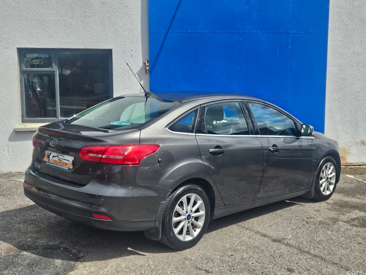 Ford Focus Saloon, Diesel, 2017, Grey