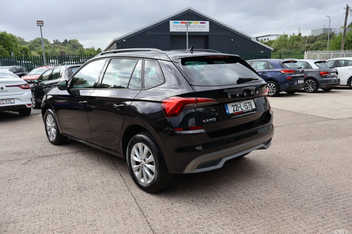 Skoda Kamiq Hatchback, Petrol, 2022, Black