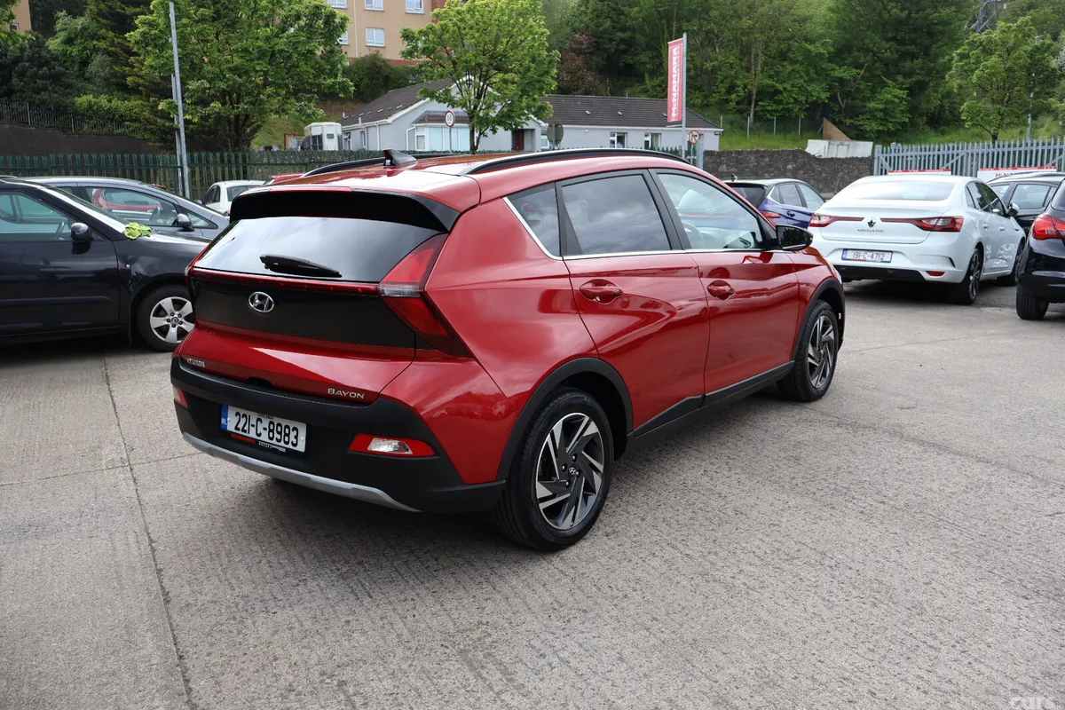 Hyundai Bayon Estate/Jeep, Petrol, 2022, Red