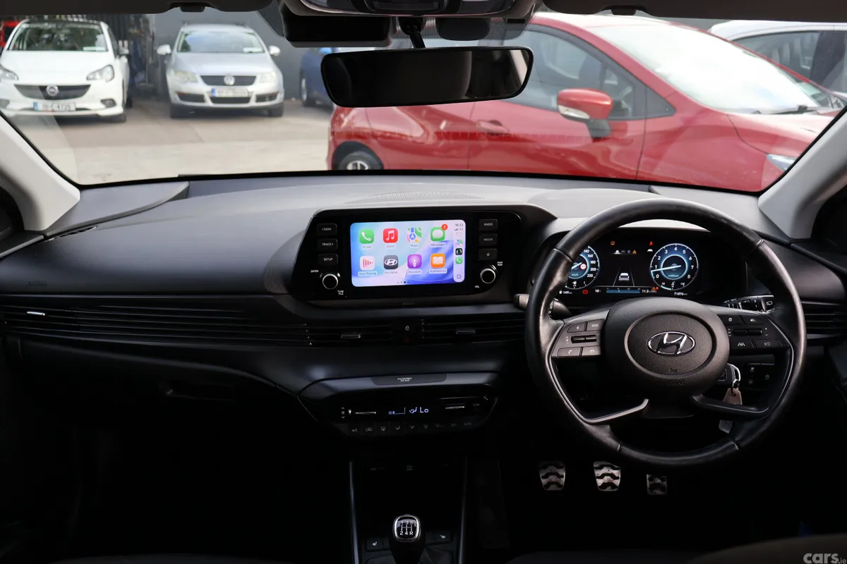 Hyundai Bayon Estate/Jeep, Petrol, 2022, Red