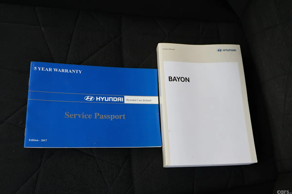 Hyundai Bayon Estate/Jeep, Petrol, 2022, Red