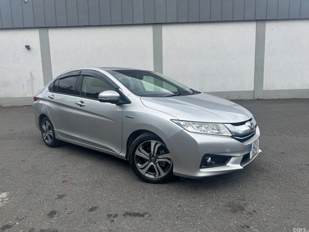 Honda Grace Saloon, Petrol Hybrid, 2014, Silver