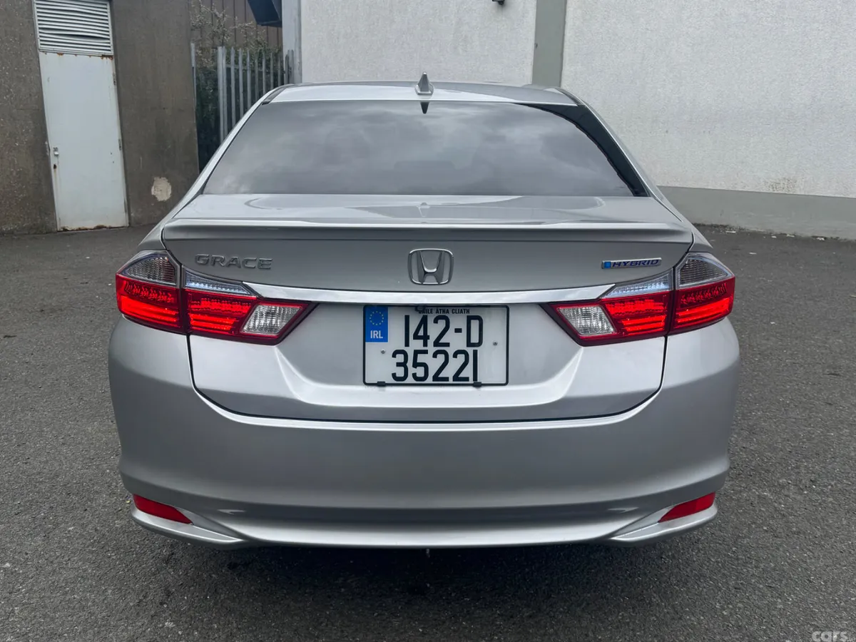 Honda Grace Saloon, Petrol Hybrid, 2014, Silver
