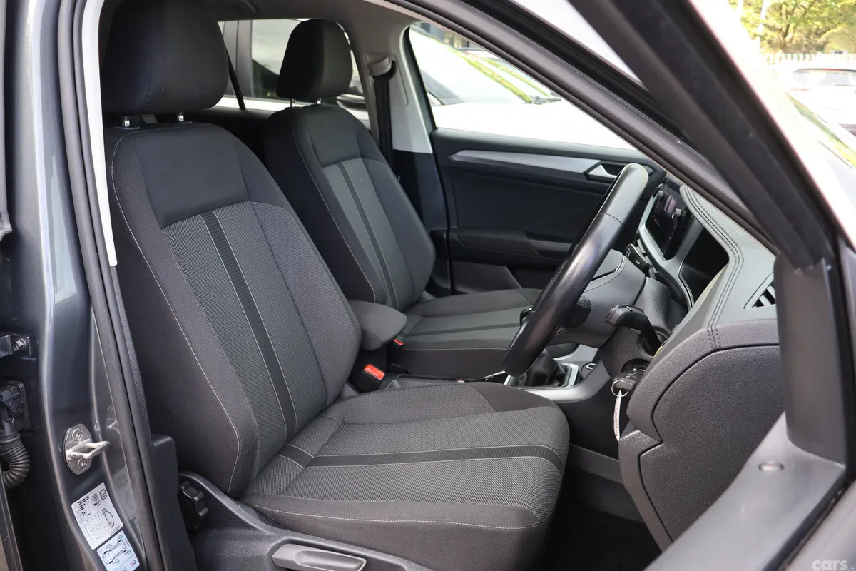 Volkswagen T-Roc SUV, Petrol, 2023, Grey