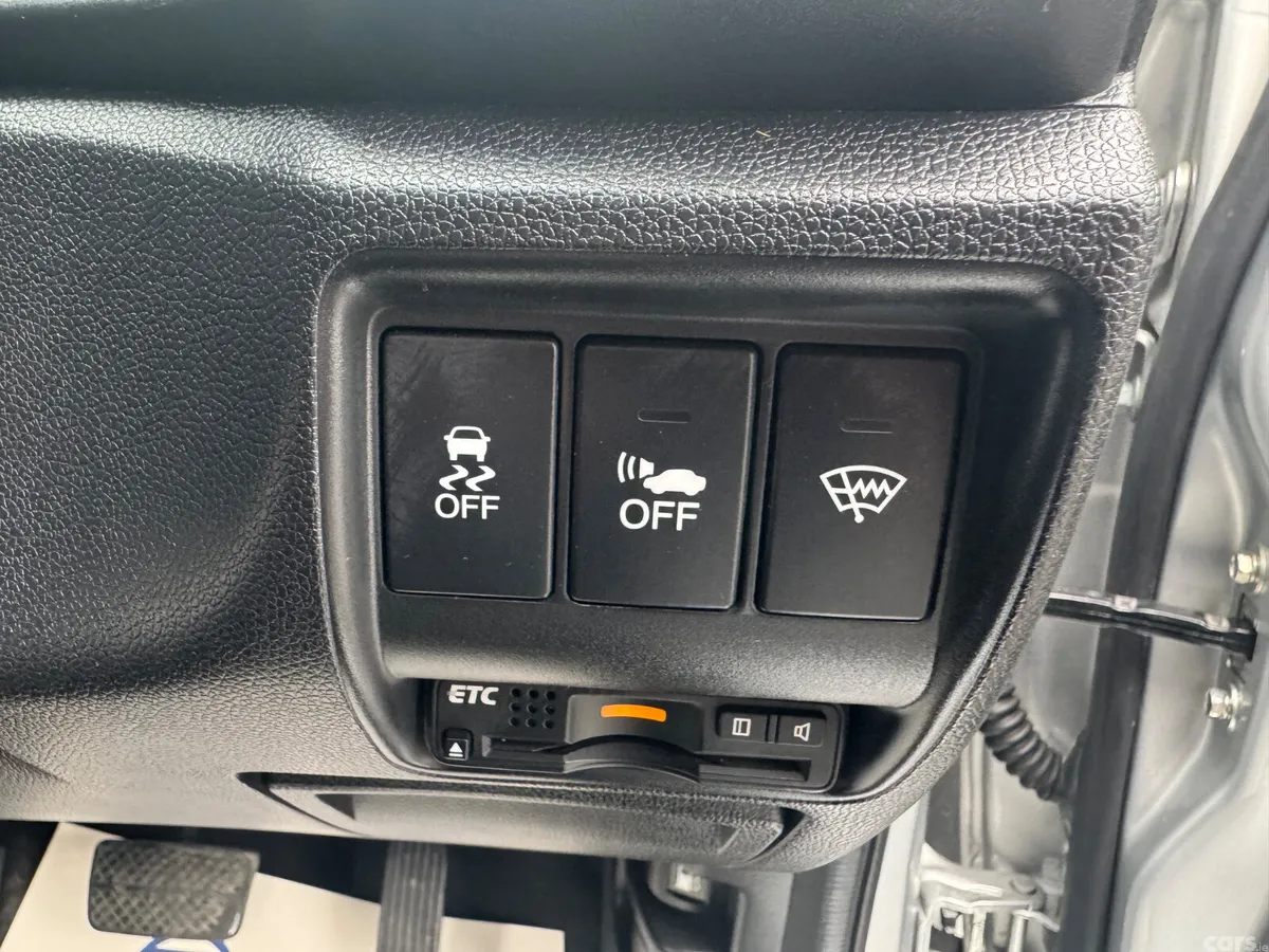 Honda Grace Saloon, Petrol Hybrid, 2014, Silver