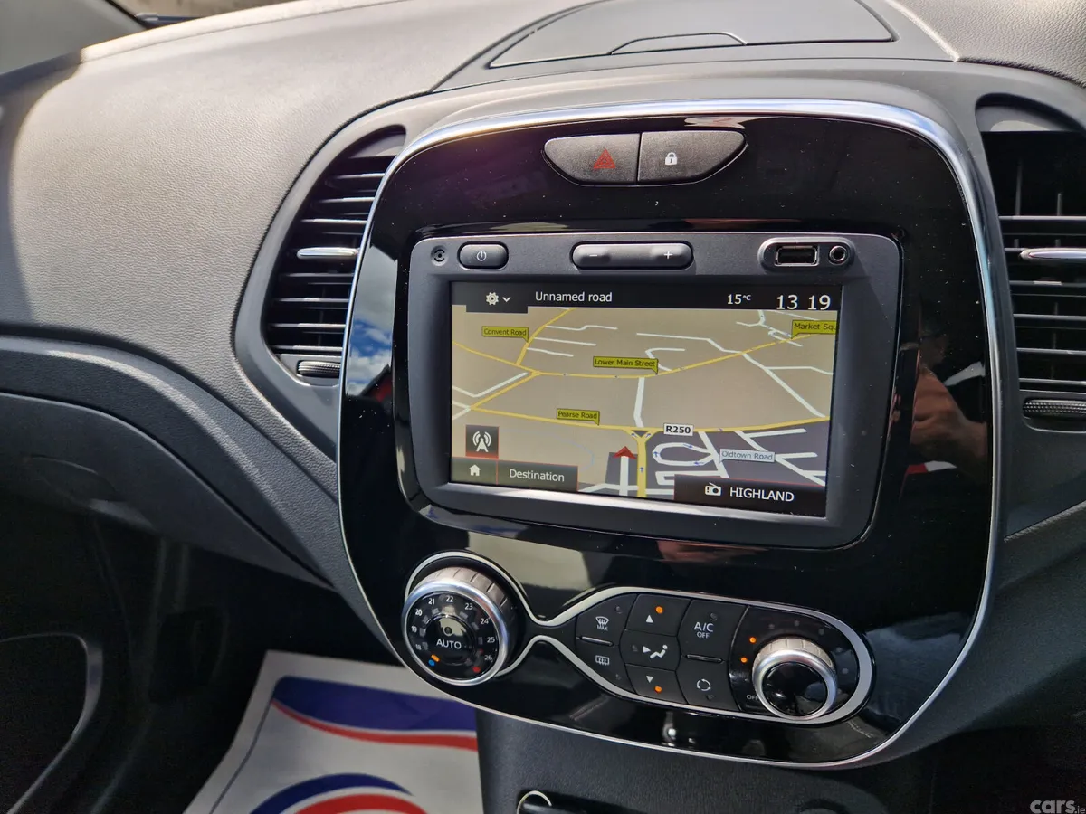Renault Captur Hatchback, Diesel, 2019, Red