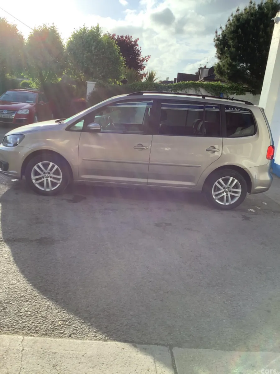 Volkswagen Touran MPV, Diesel, 2014, Brown