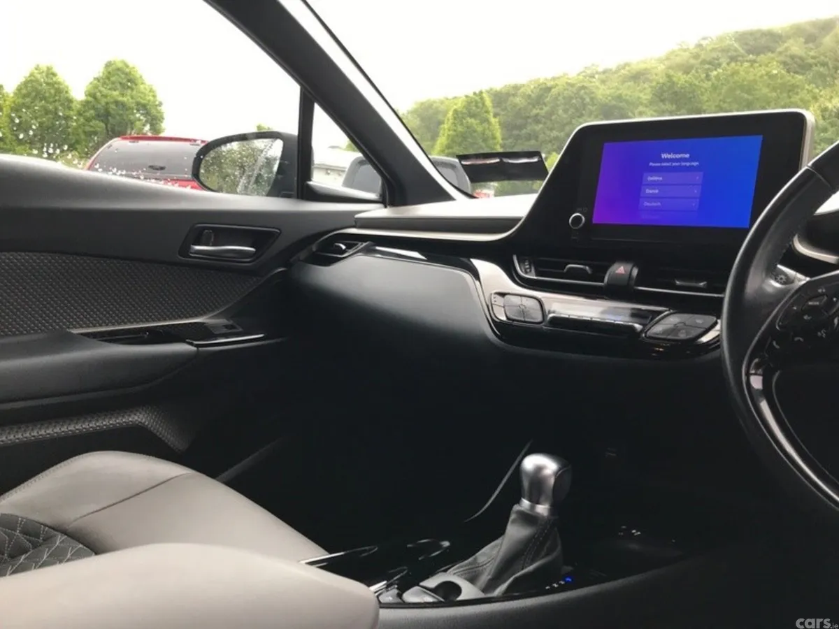 Toyota C-HR SUV, Petrol Hybrid, 2023, Black