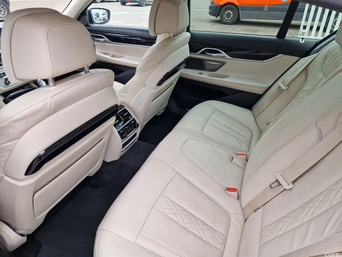 BMW 7-Series Saloon, Diesel, 2019, Grey