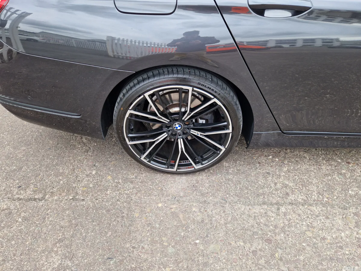BMW 7-Series Saloon, Diesel, 2019, Grey
