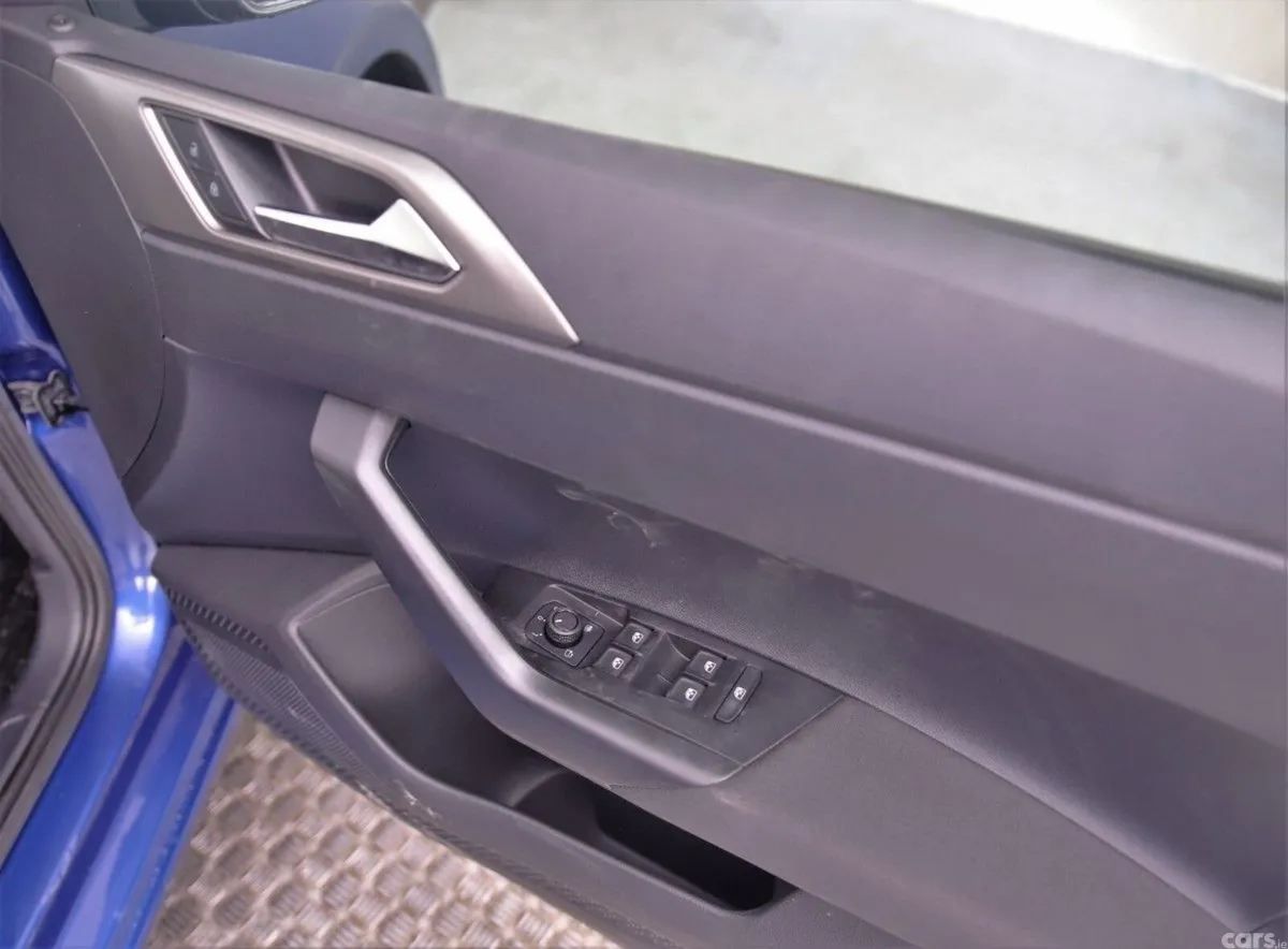 Volkswagen Polo Hatchback, Petrol, 2021, Blue