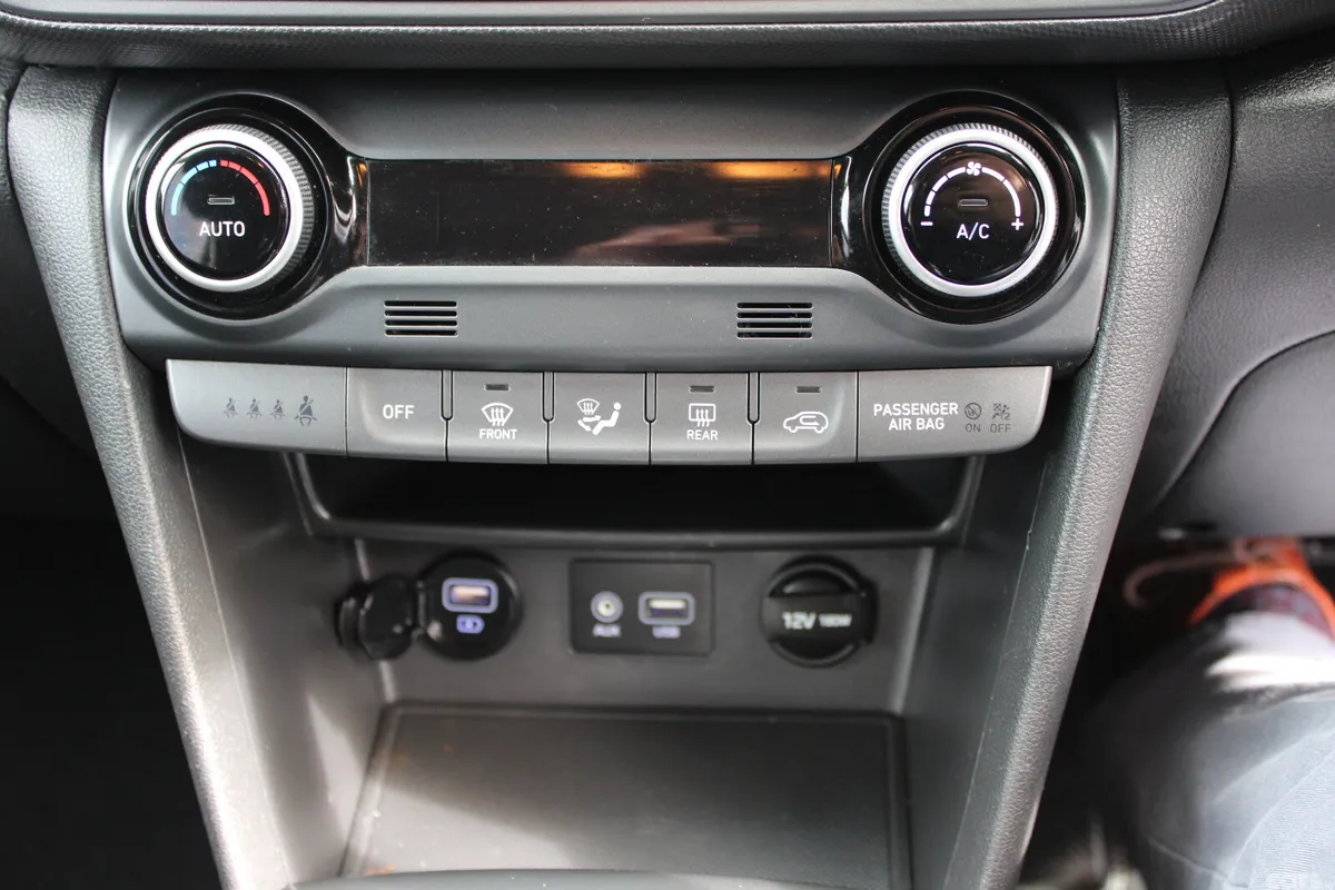 Hyundai KONA MPV, Diesel, 2019, White