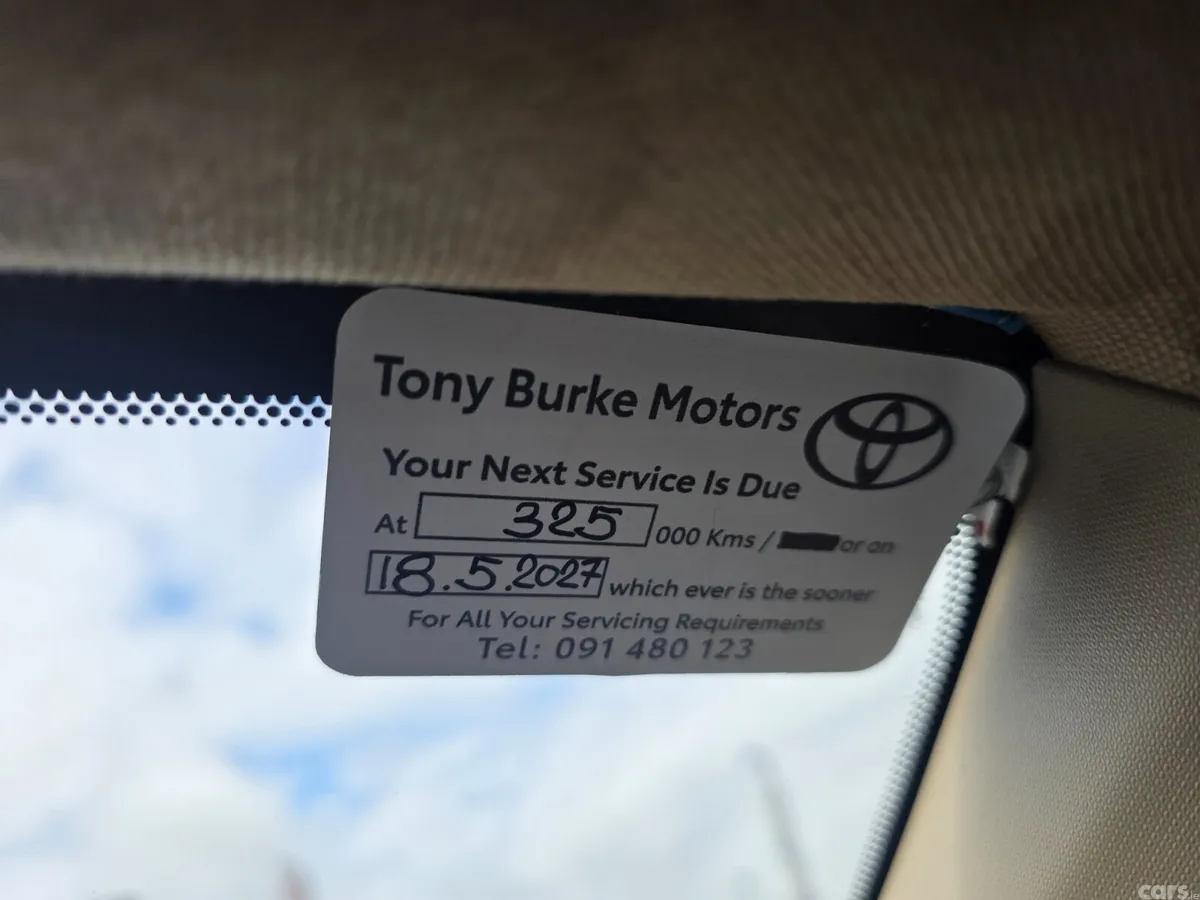 Toyota Corolla Saloon, Diesel, 2014, Silver