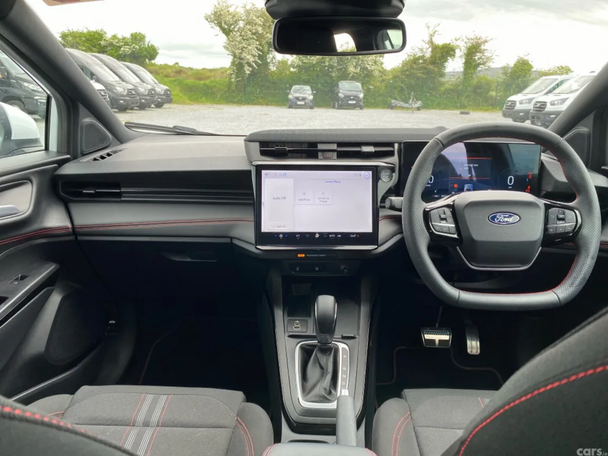 Ford Puma MPV, Petrol Hybrid, 2025, White