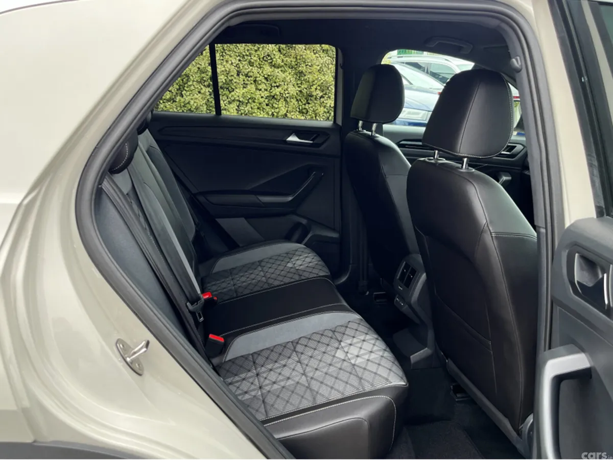 Volkswagen T-Roc SUV, Diesel, 2024, White