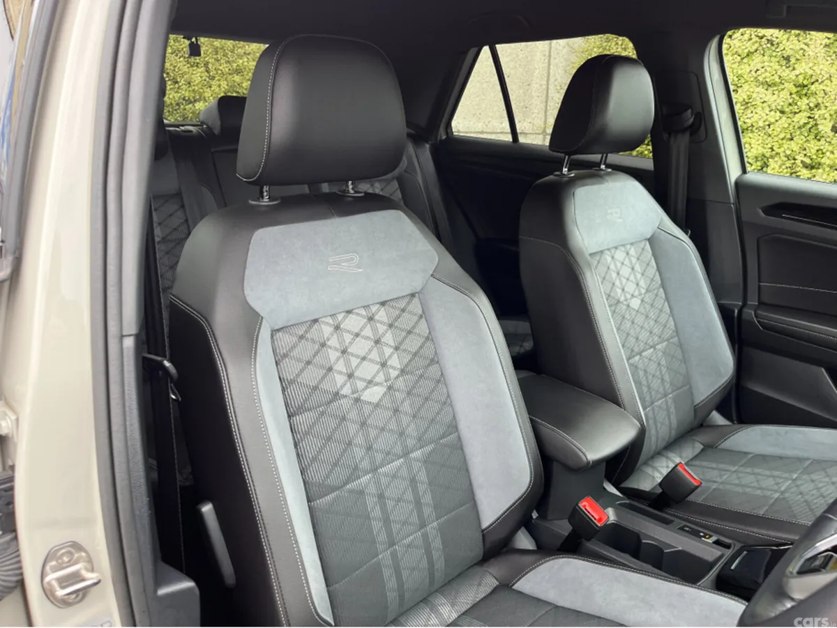 Volkswagen T-Roc SUV, Diesel, 2024, White