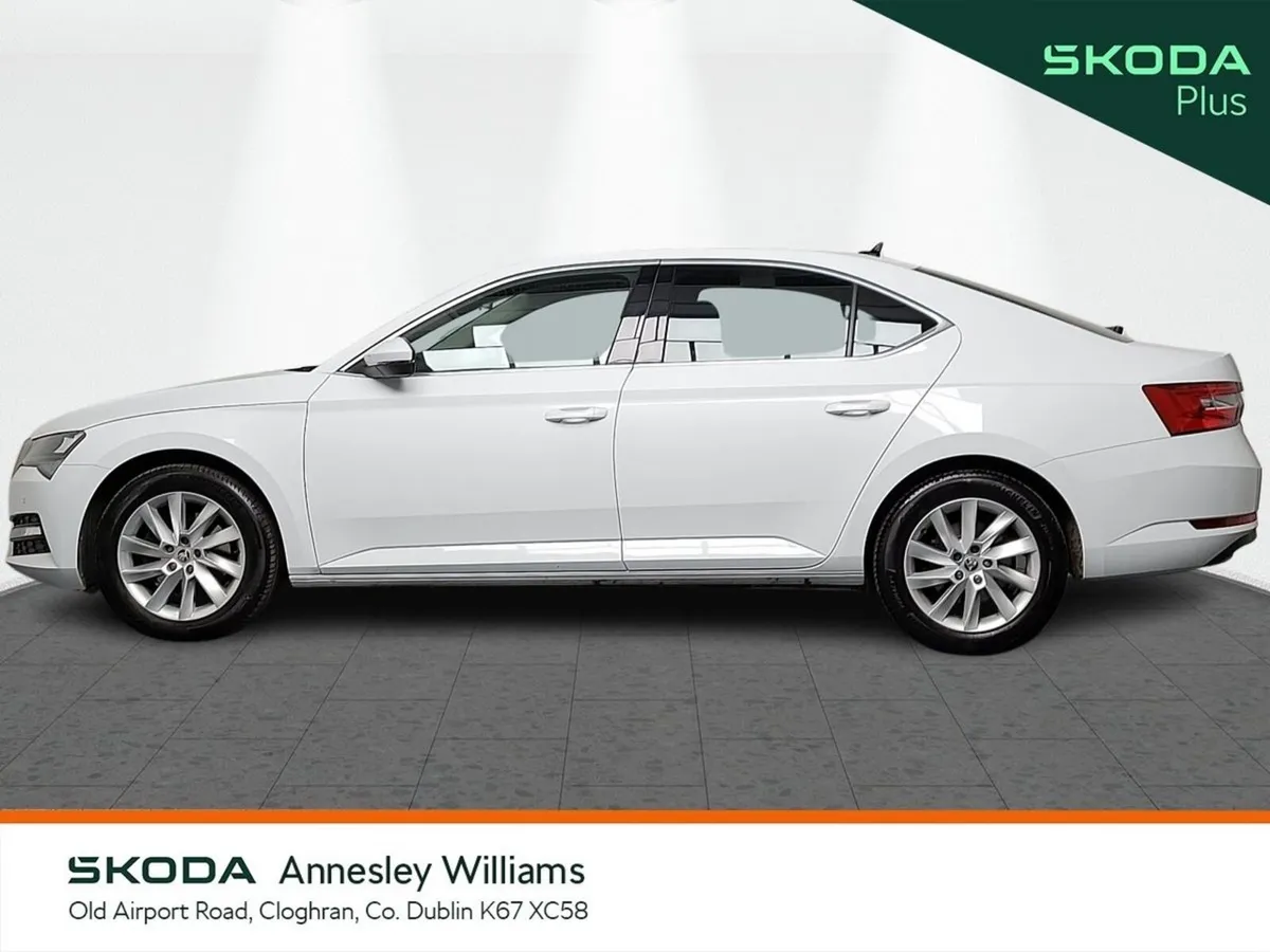 Skoda Superb Saloon, Diesel, 2024, White