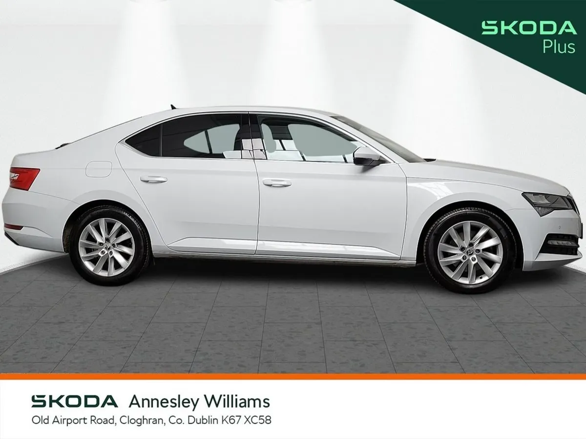Skoda Superb Saloon, Diesel, 2024, White