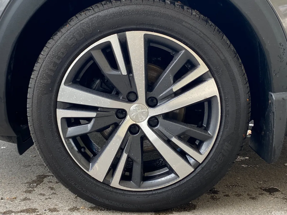 Peugeot 3008 MPV, Diesel, 2022, Grey