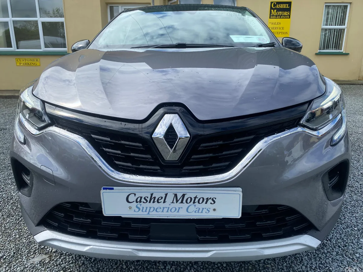 Renault Captur Hatchback, Petrol, 2022, Grey