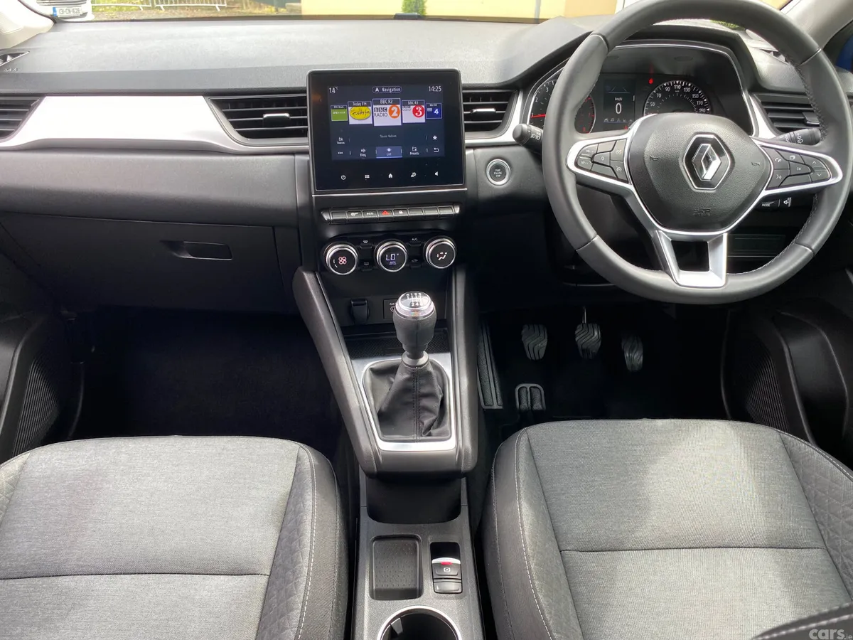 Renault Captur Hatchback, Petrol, 2022, Grey