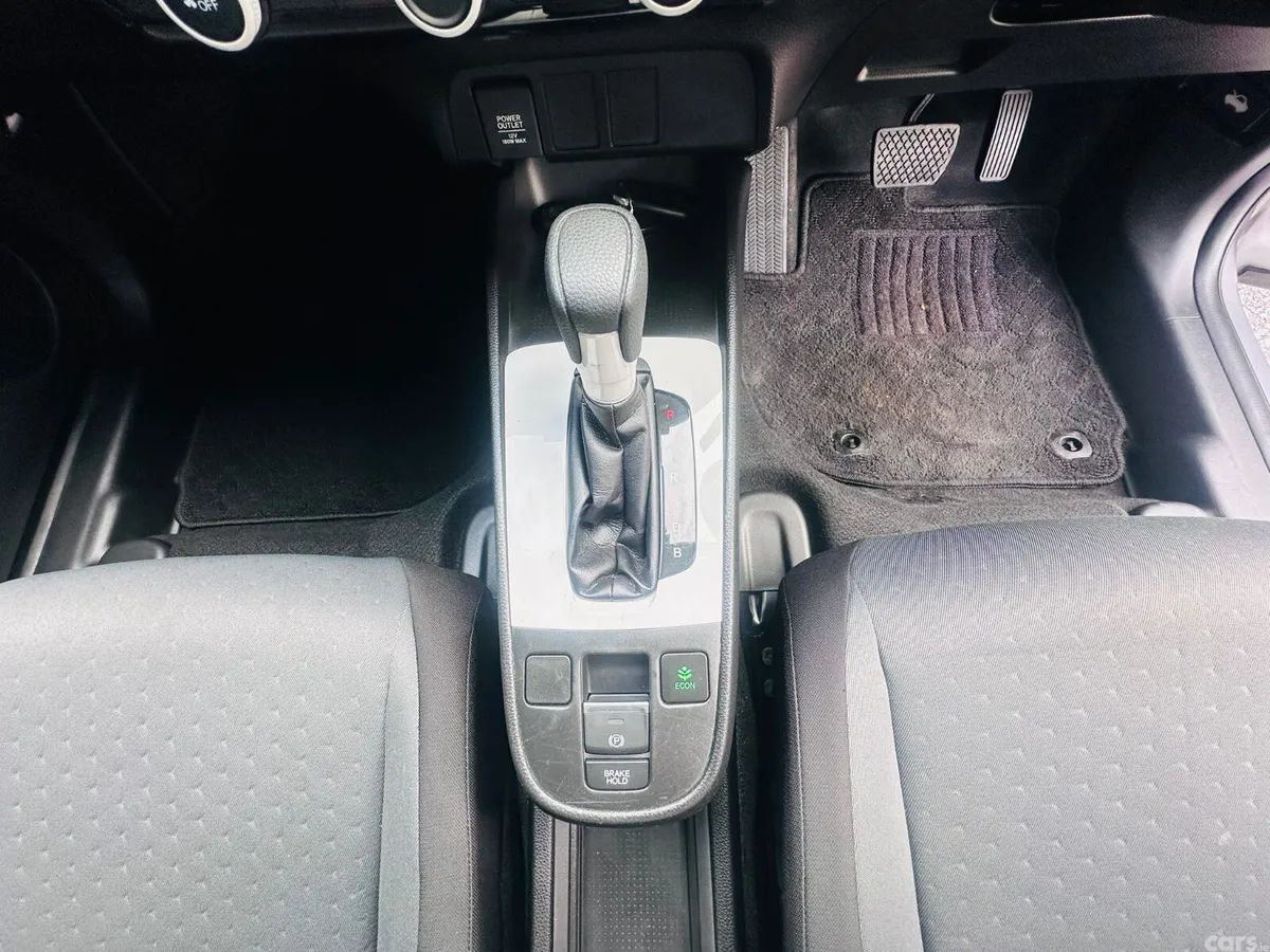 Honda Fit Hatchback, Petrol Hybrid, 2020, Silver