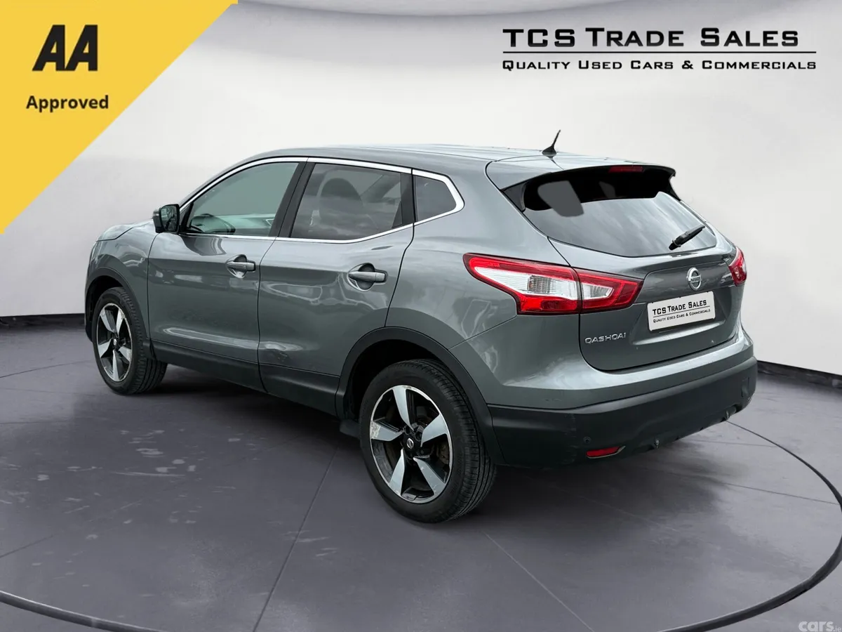 Nissan Qashqai SUV, Diesel, 2017, Grey