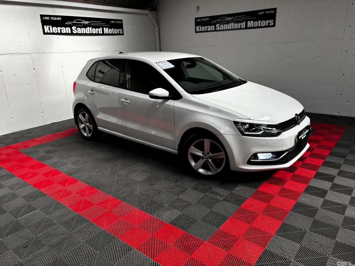 Volkswagen Polo Hatchback, Petrol, 2016, White