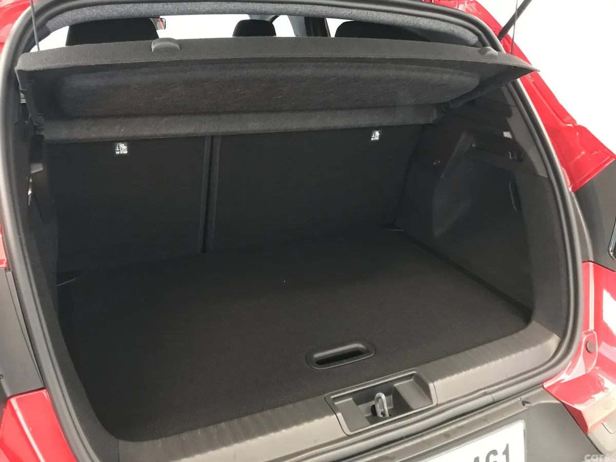 Renault Captur Hatchback, Petrol, 2026, Red