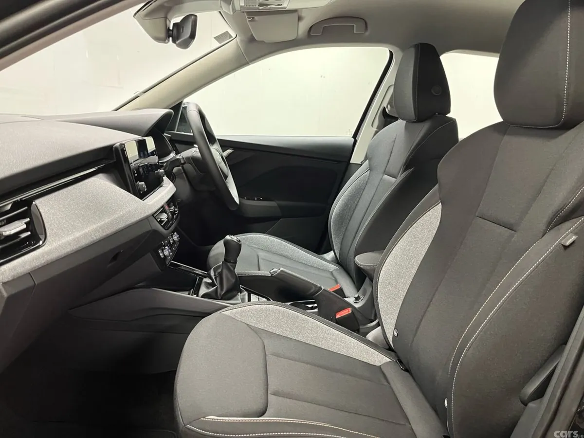 Skoda Kamiq Hatchback, Petrol, 2026, Black