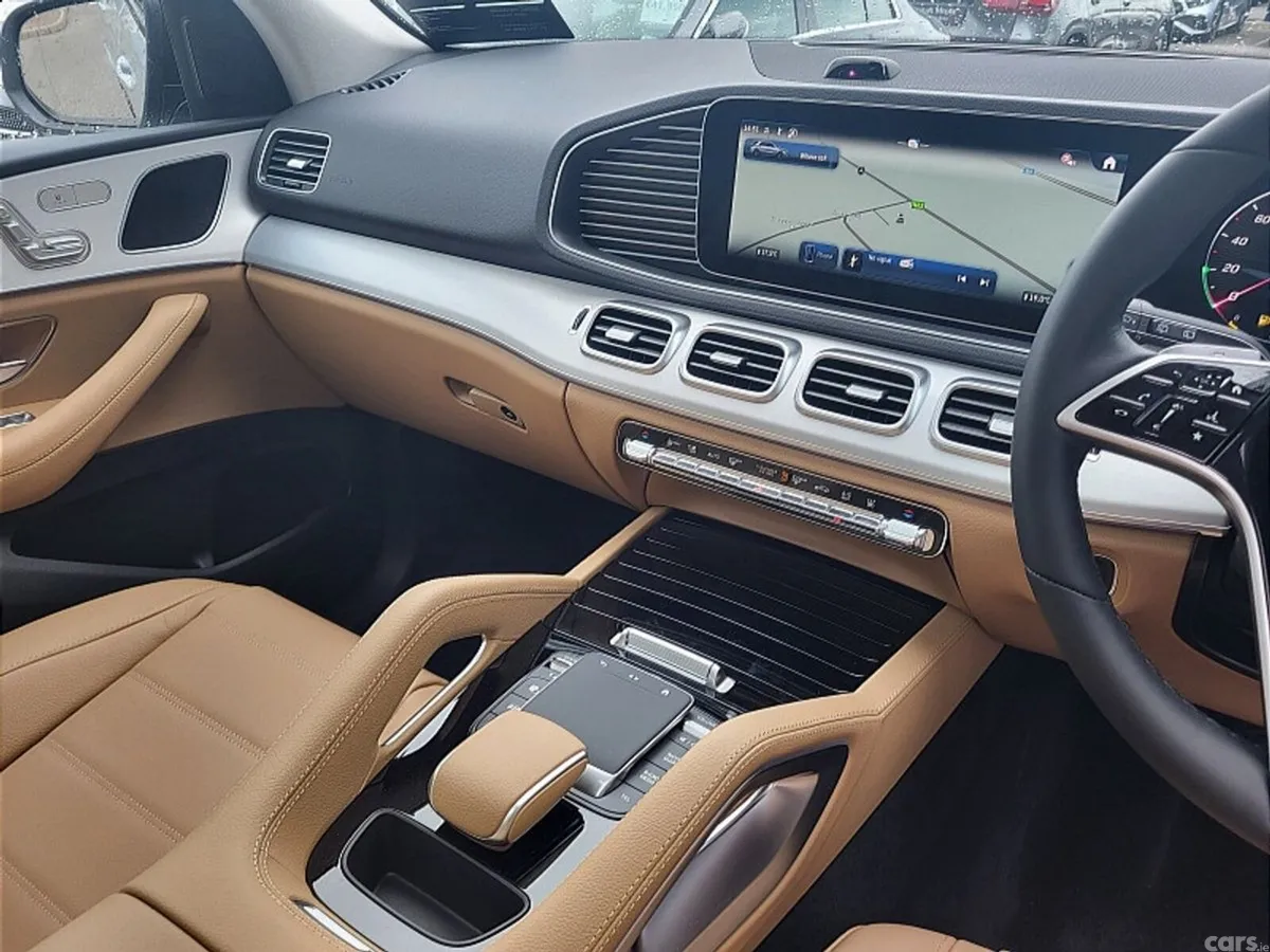 Mercedes-Benz GLE SUV, Diesel Plug-in Hybrid, 2027, Silver