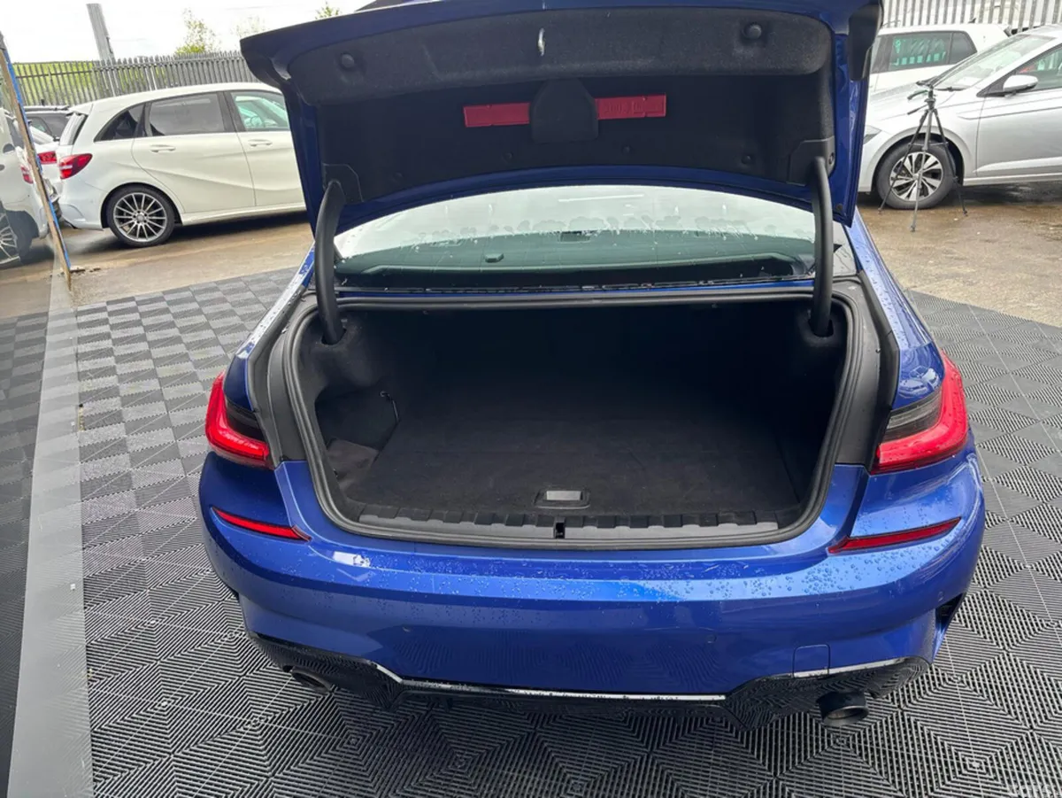 BMW 3-Series Saloon, Petrol Hybrid, 2021, Blue