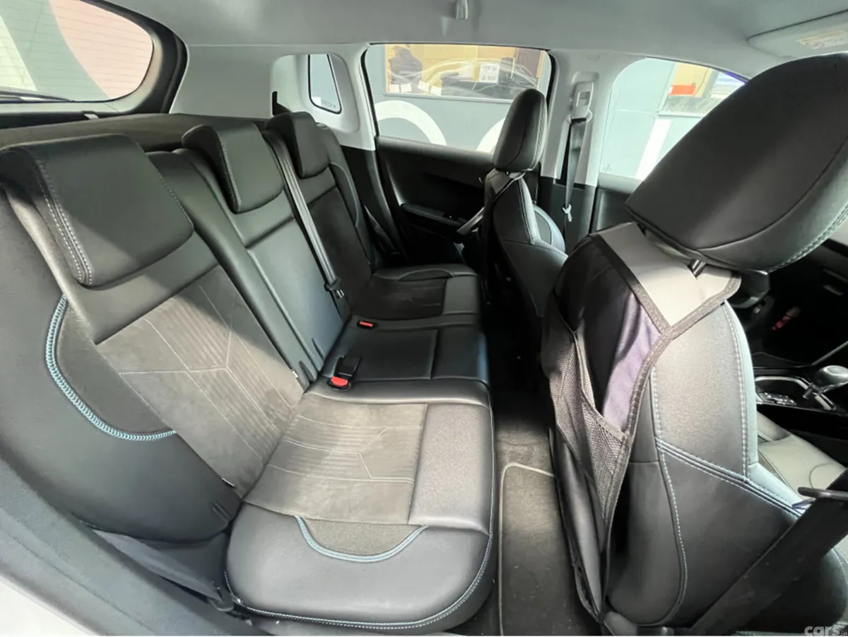 Peugeot 2008 SUV, Petrol, 2019, White