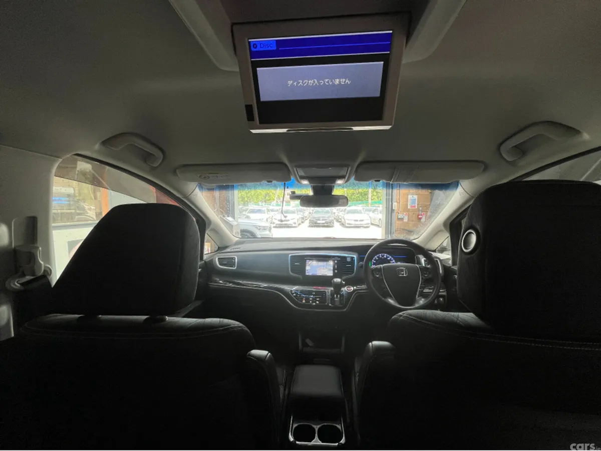 Honda Odyssey MPV, Petrol Hybrid, 2017, White