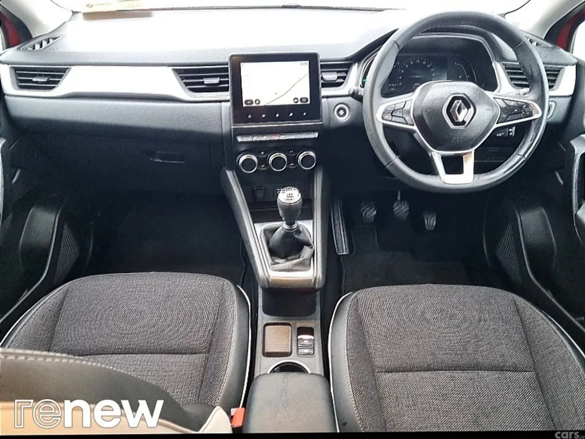 Renault Captur Hatchback, Petrol, 2023, Red