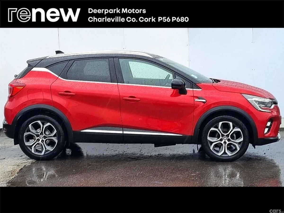 Renault Captur Hatchback, Petrol, 2023, Red