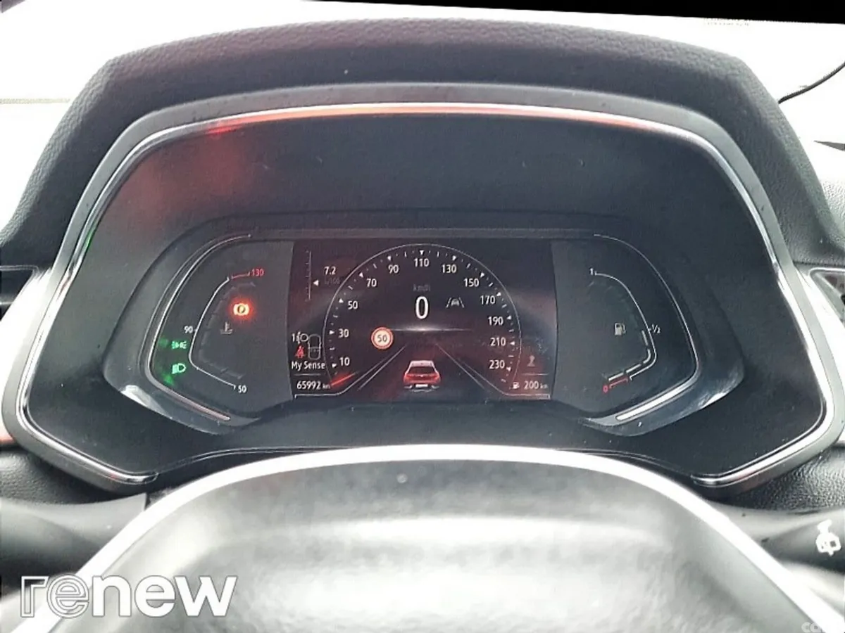 Renault Captur Hatchback, Petrol, 2023, Red