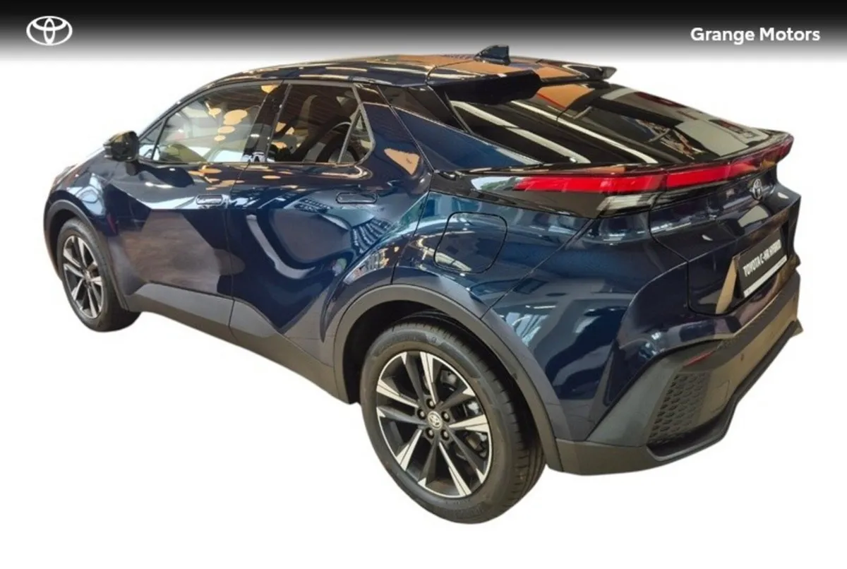 Toyota C-HR SUV, Petrol Hybrid, 2026, Blue