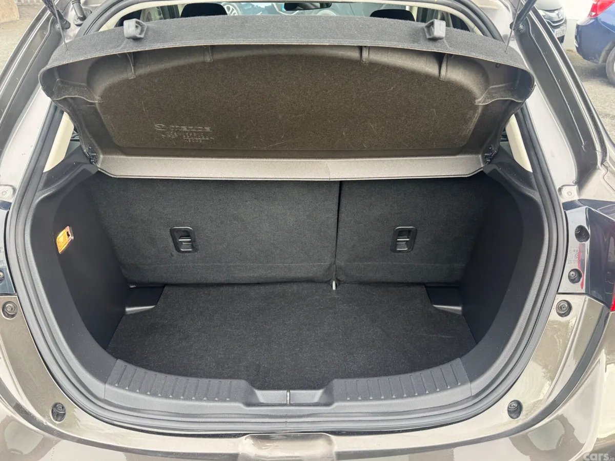 Mazda Demio MPV, Diesel, 2015, Brown