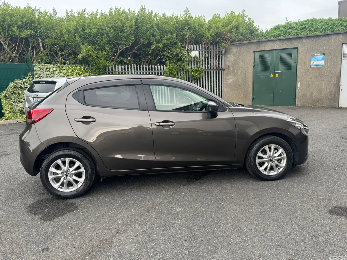 Mazda Demio MPV, Diesel, 2015, Brown