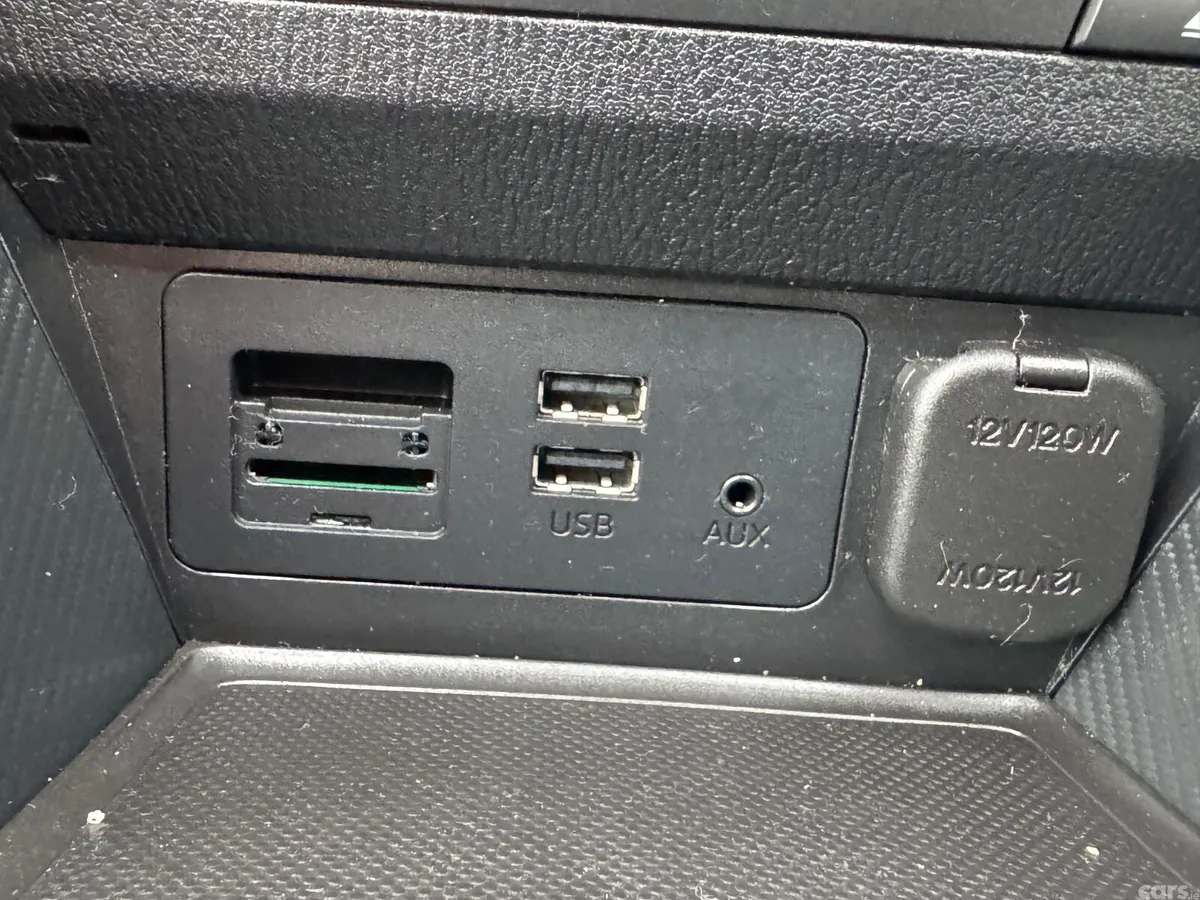 Mazda Demio MPV, Diesel, 2015, Brown