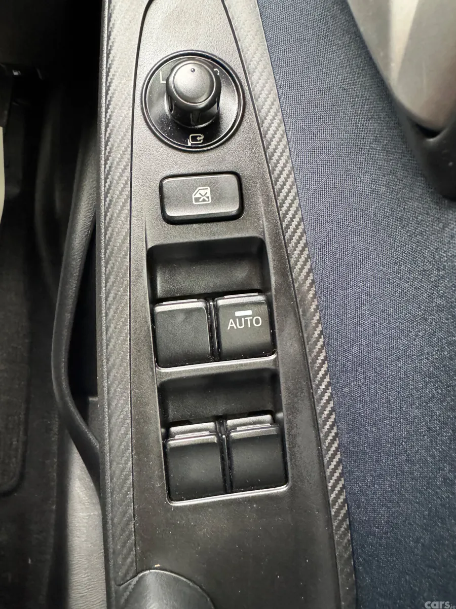 Mazda Demio MPV, Diesel, 2015, Brown