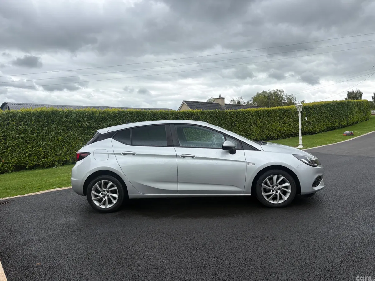Vauxhall Astra Hatchback, Diesel, 2020, Silver