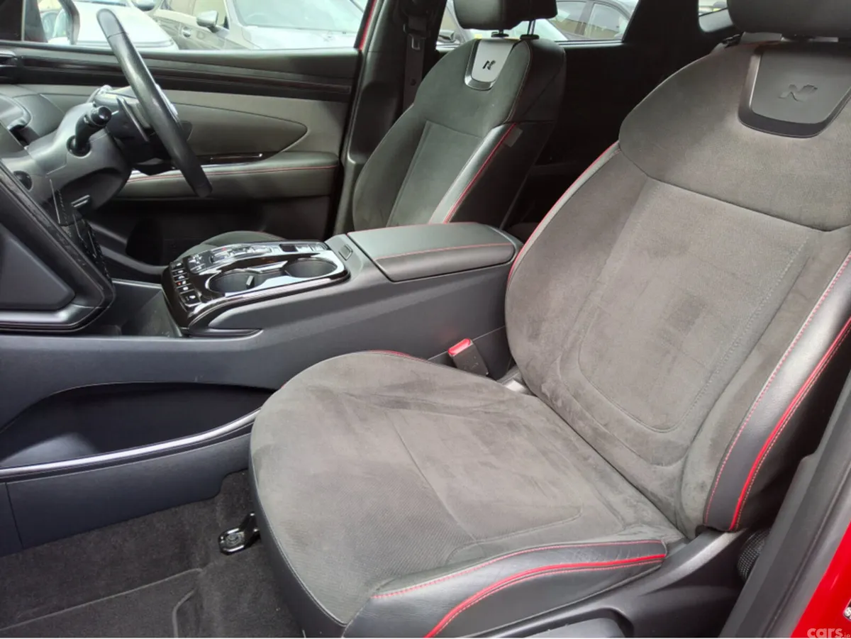 Hyundai Tucson MPV, Petrol Plug-in Hybrid, 2023, Red