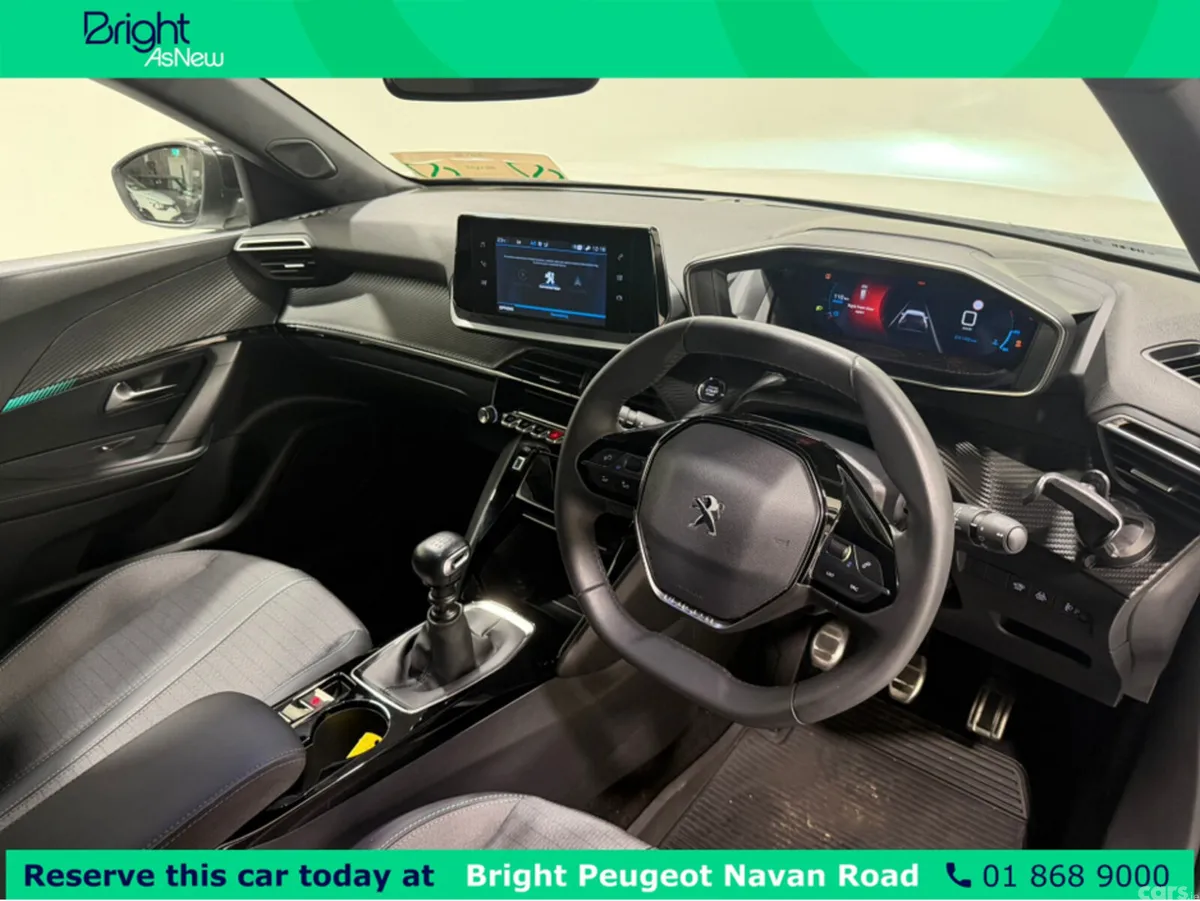 Peugeot 2008 MPV, Petrol, 2023, White