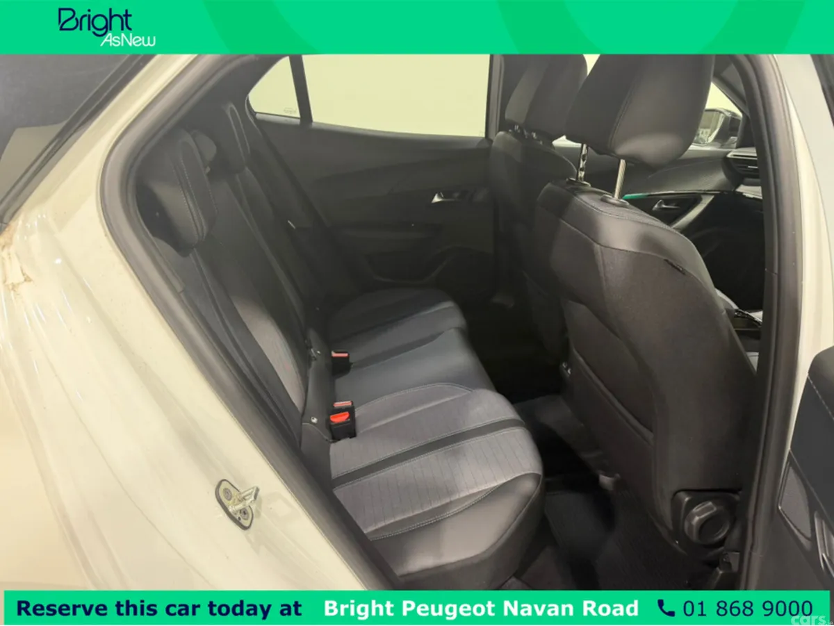 Peugeot 2008 MPV, Petrol, 2023, White